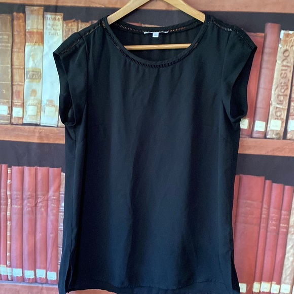 Daniel Rainn Dr2 Black Neckline Accent Blouse Top Xxs